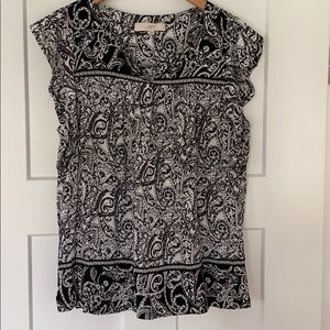 Black and white print top